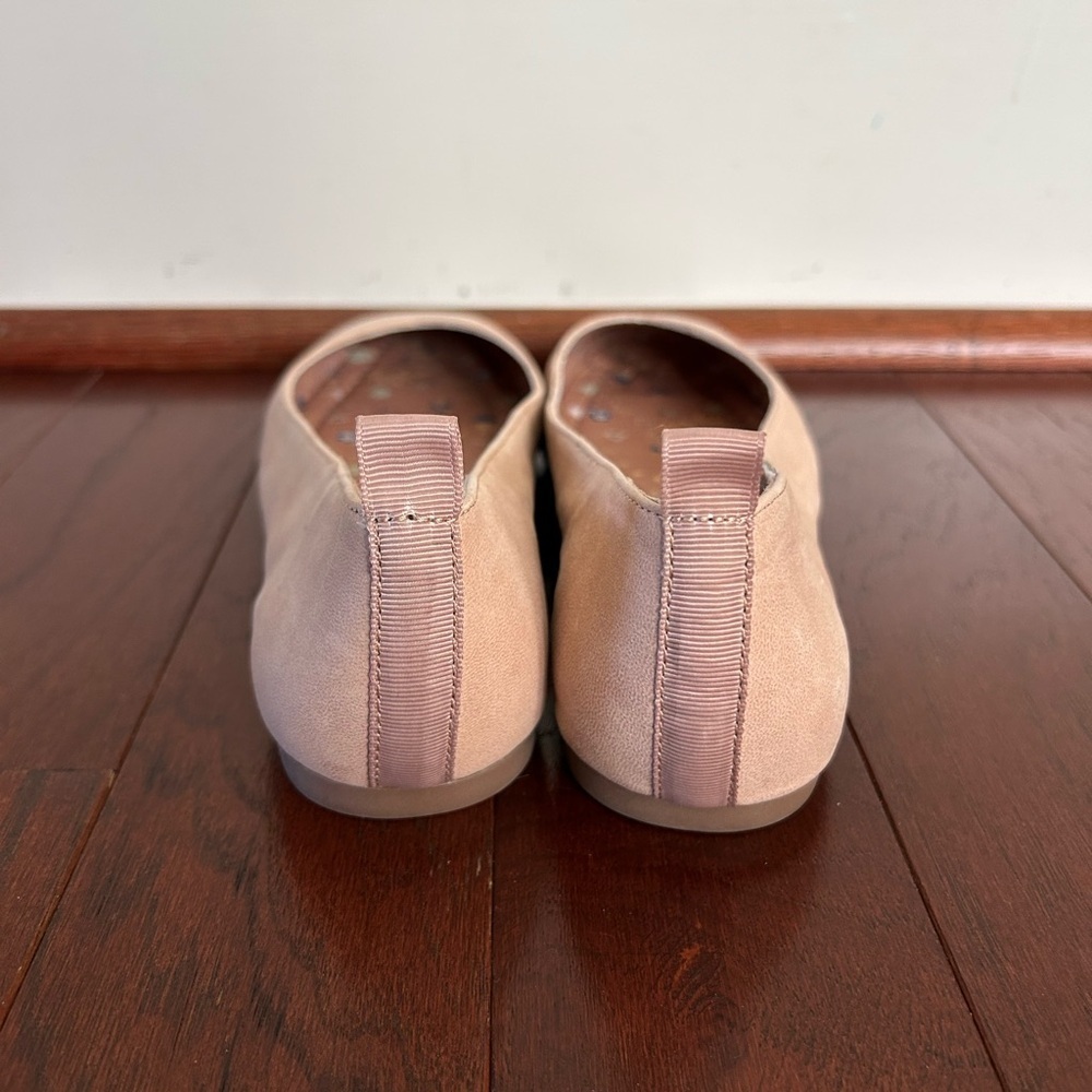 Lucky Brand Women's Destrien2 Dusty Sand
Leather Flats size 7 New - Picture 10 of 11